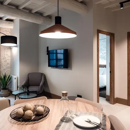 Houmi Orzan Lägenhet *