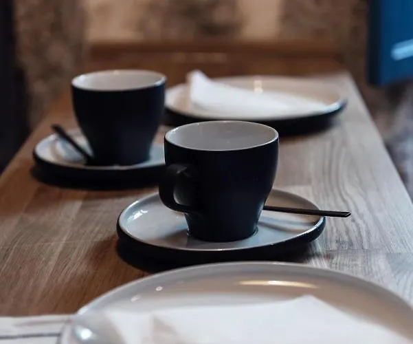 Houmi Orzan Apartment