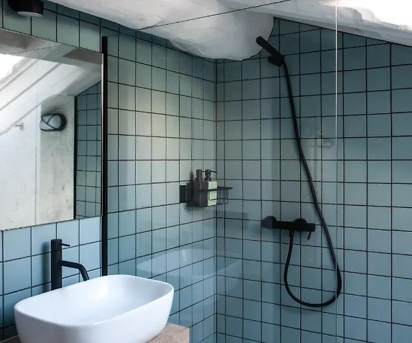 Houmi Orzan Apartment